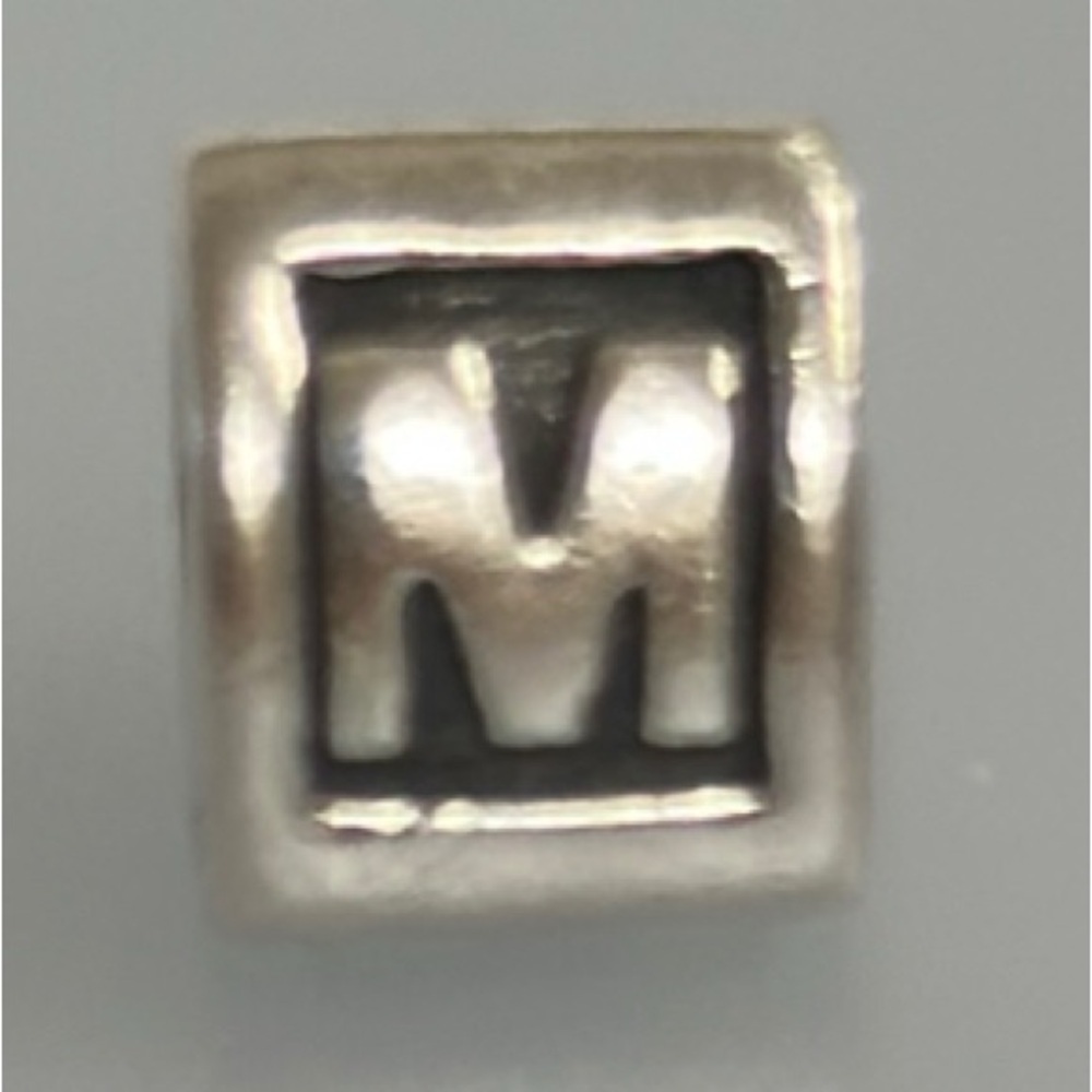 Pandora Initial 'M' Charm​